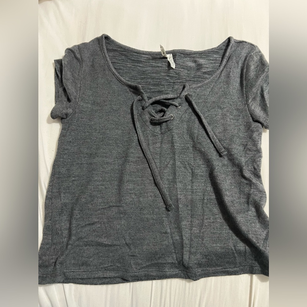 Grey crop shirt